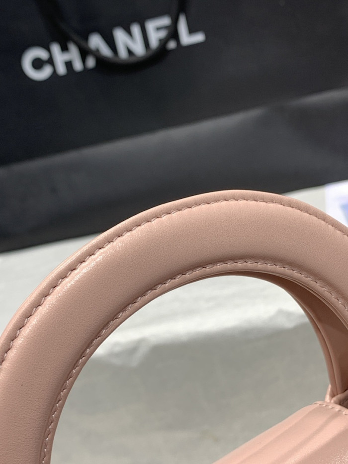 CHNEL BAG 13x19x7cm