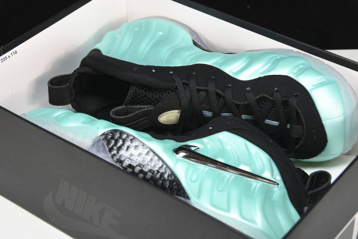 nike air foamposite pro “island green” metallic platinum mens 624041-303