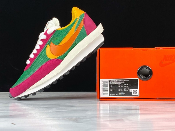 nike ld waffle sacai pine green bv0073-301