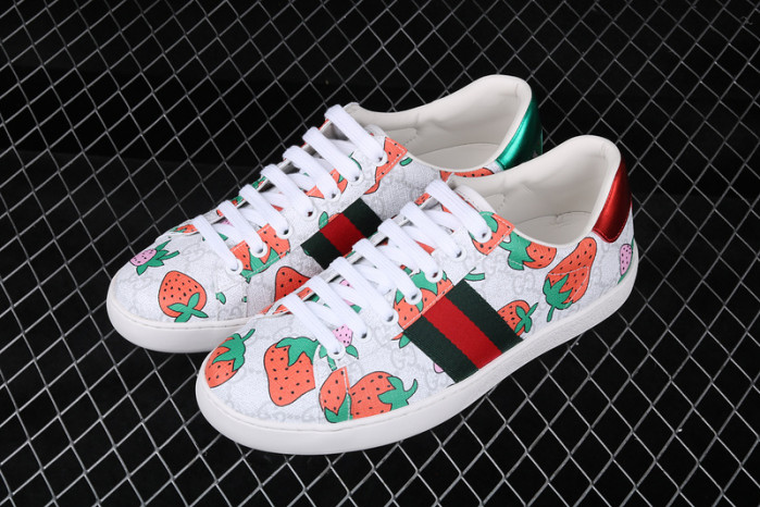 gi ace embroidered low-top sneaker h903p114