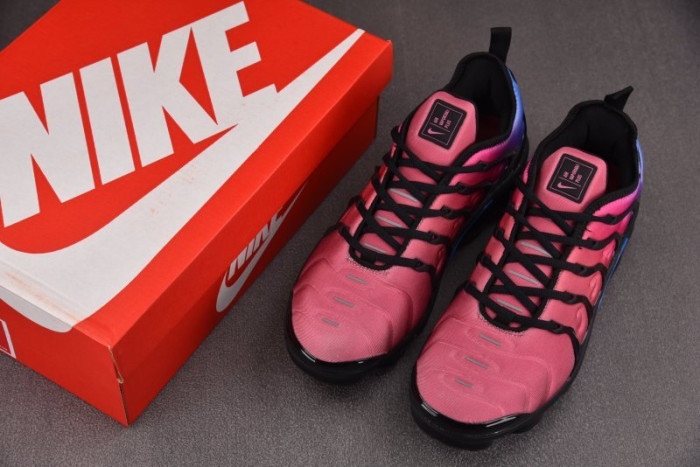 NIKE AIR VAPORMAX Plus AO4550-001