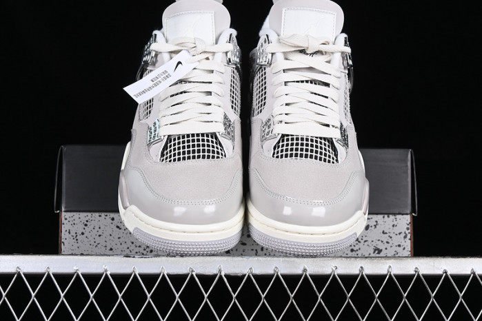 air jordan 4 frozen moments aq9129-001