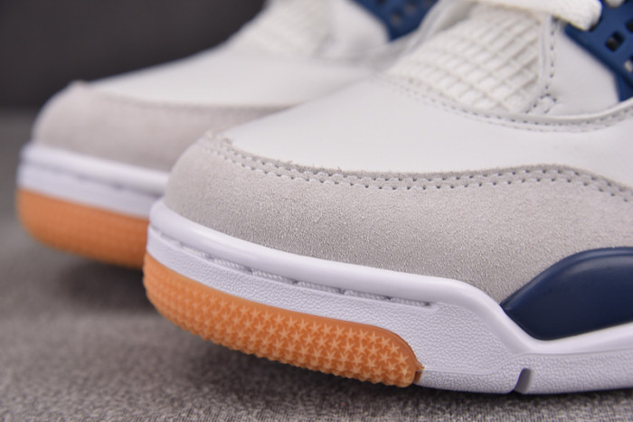 Nike SB x Air Jordan 4 “Navy” DR5415-100