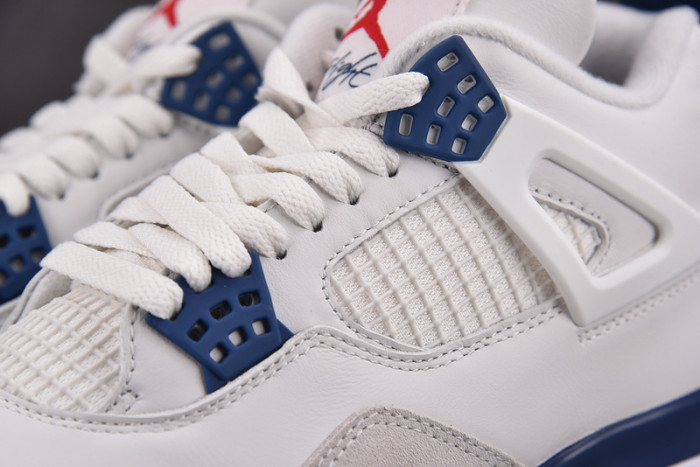 Nike SB x Air Jordan 4 “Navy” DR5415-100