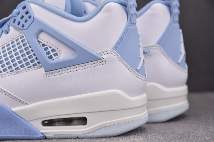 Air Jordan 4 WMNS "Aluminum" HV0823-100