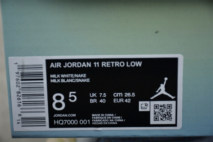 AIR JORDAN 11 LOW CNY YEAR OF THE SNAKE HQ7000-001