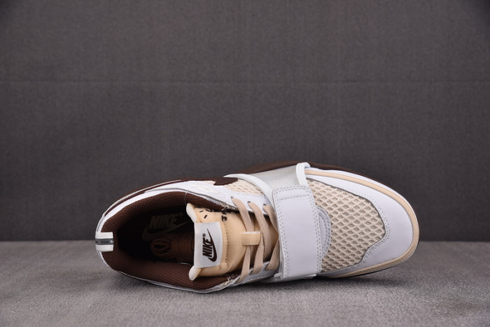 Travis Scott x Nike Zoom Field Jaxx White Light Chocolate HQ3073-100