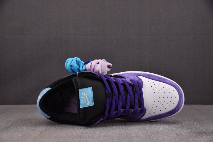 Hayley Wilson x Nike SB Dunk Low HJ0513-500