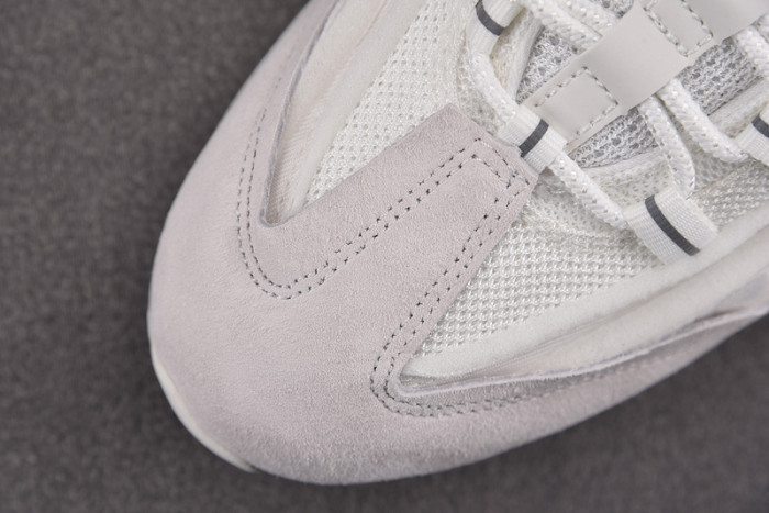 Comme des Garçons x Nike Air Max 95 