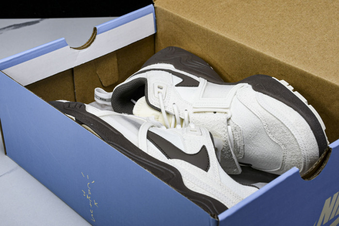 Travis Scott x Nike Shark-A-Don Sail HQ3061-100