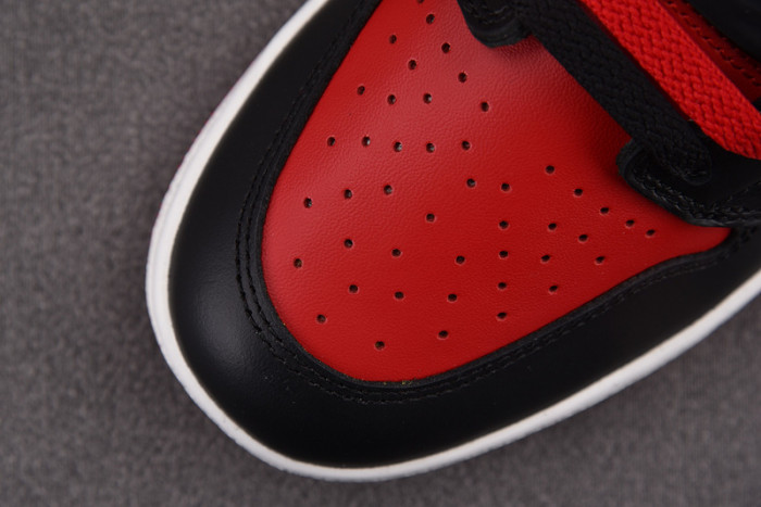 Air Jordan 1 Retro 85 