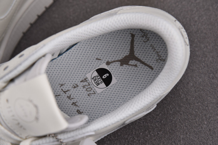 TRAVIS SCOTT X AIR JORDAN 1 LOW OG OG1228-111