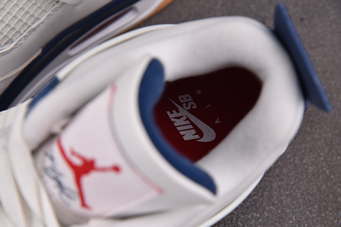 Nike SB x Air Jordan 4 “Navy” DR5415-100