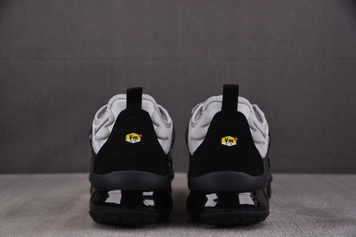 NIKE AIR VAPORMAX Plus CK0900-001