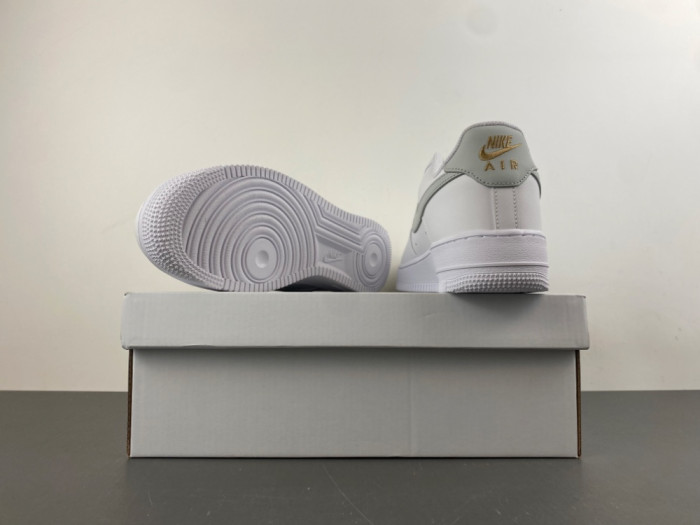 Nike Air Force 1 Low 