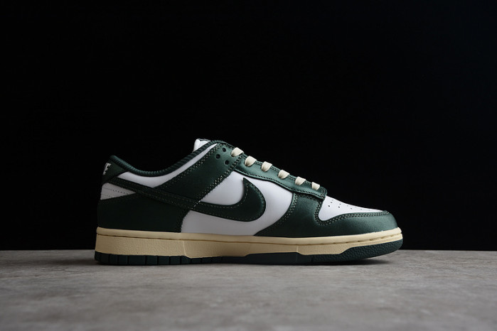 nike dunk low vintage green dq8580-100