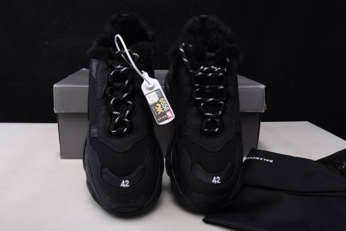 bl triple s trainers sneakers 21122101