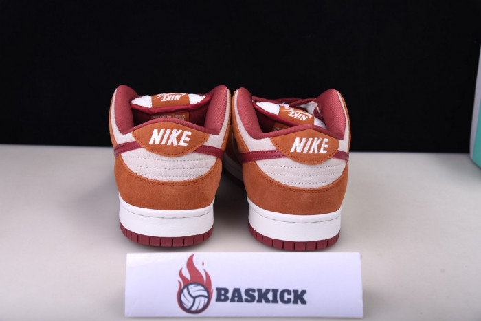 nike sb dunk low pro dark russet cedar bq6817-202