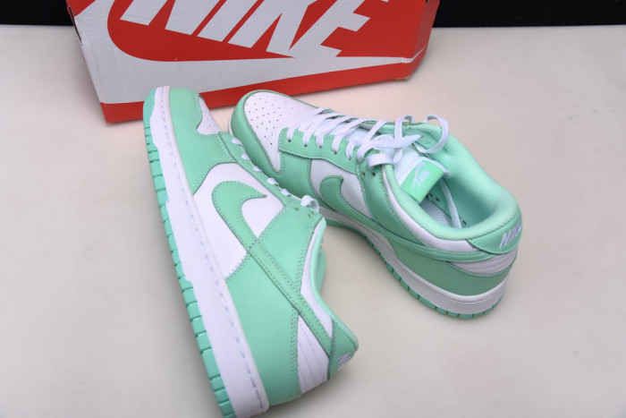 nike dunk low "green glow"dd1503-105