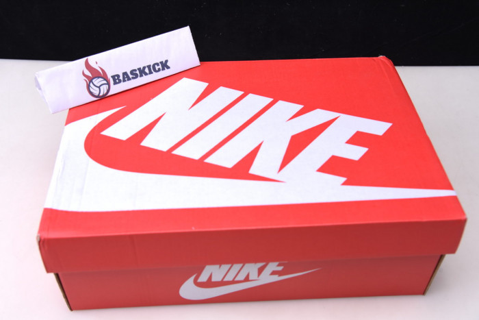 nike dunk low “zebra” dh7913-001