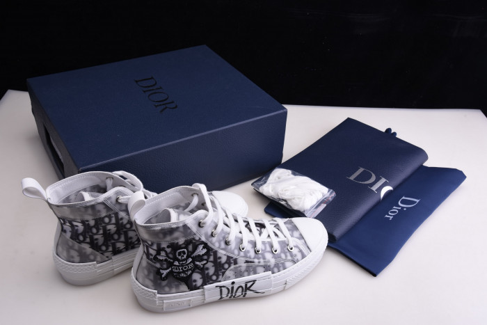 dr b23 homme kaws h903p165