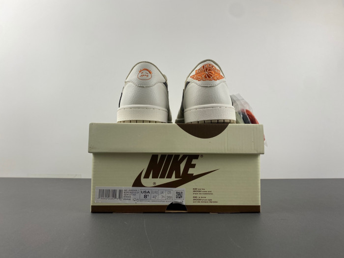 TRAVIS SCOTT X AIR JORDAN 1 LOW OG DZ4137-701