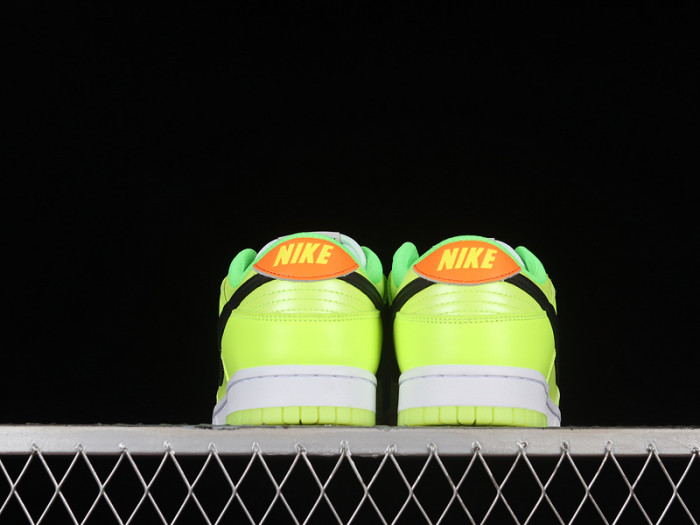 nike dunk low “glow in the dark” fj4610-702
