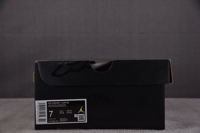 Air Jordan 1 Low SE Medium Olive Sail HV4089-201