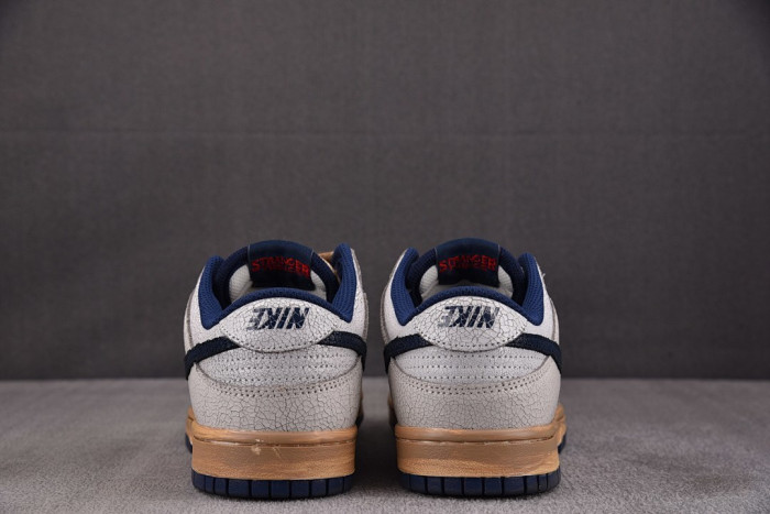 NIKE SB DUNK Low Stranger Things Phantom IH6766-001