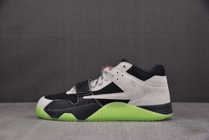 TRAVIS SCOTT X JORDAN JUMPMAN JACK TR CHASE B BLACK NIGHT SILVER IH7971-001