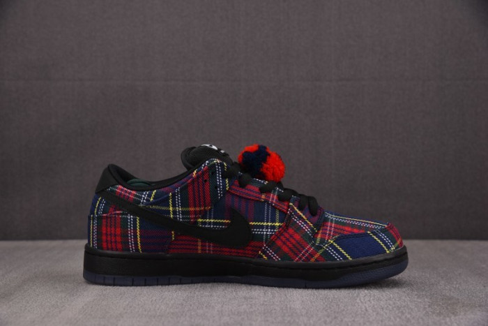 Nike SB Dunk Low Nardwuar - II1493-600