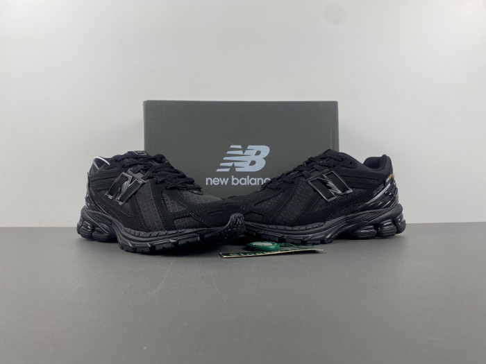NEW BALANCE 1906R CORDURA BLACK MAGNET M1906RWF