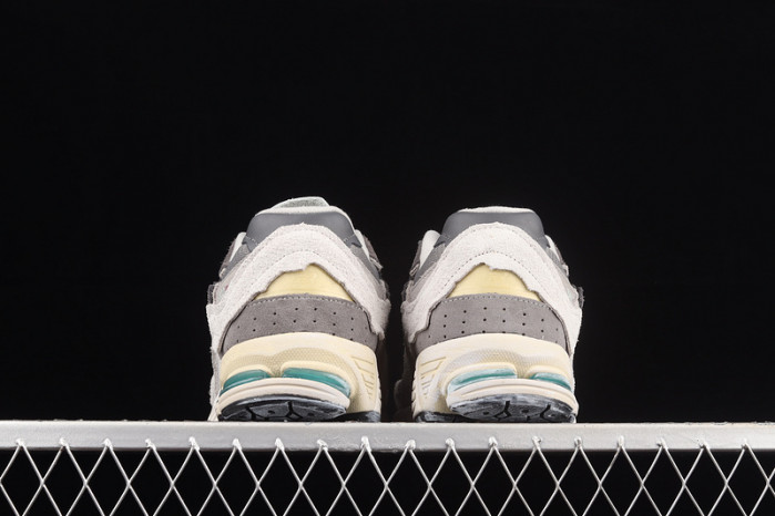 new balance 2002r protection pack rain cloud m2002rda