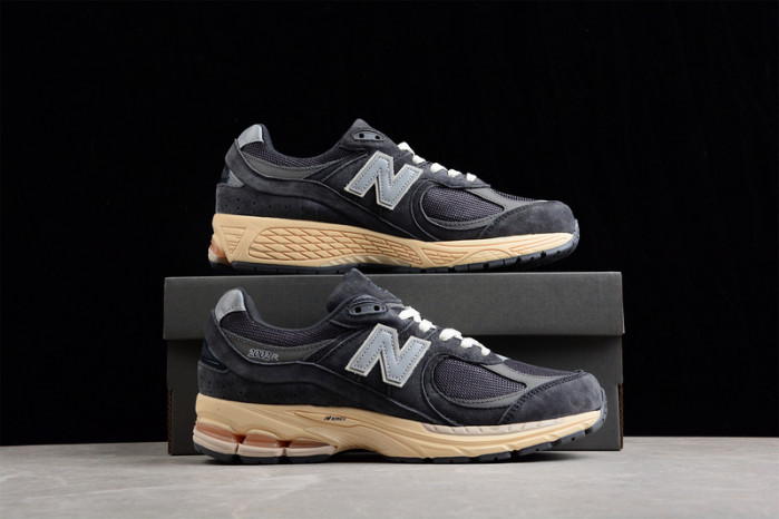 new balance 2002r black dark grey - m2002rho