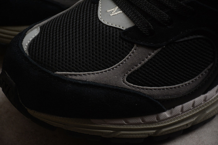 new balance 2002r protection m2002rr1