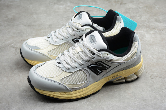 new balance 2002r thisisneverthat white - ml2002rt