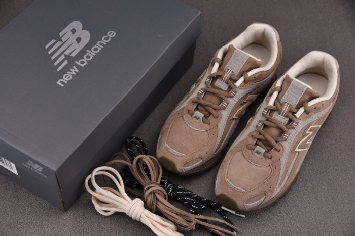 New Balance 204L Mushroom Arid Stone U204LMMA