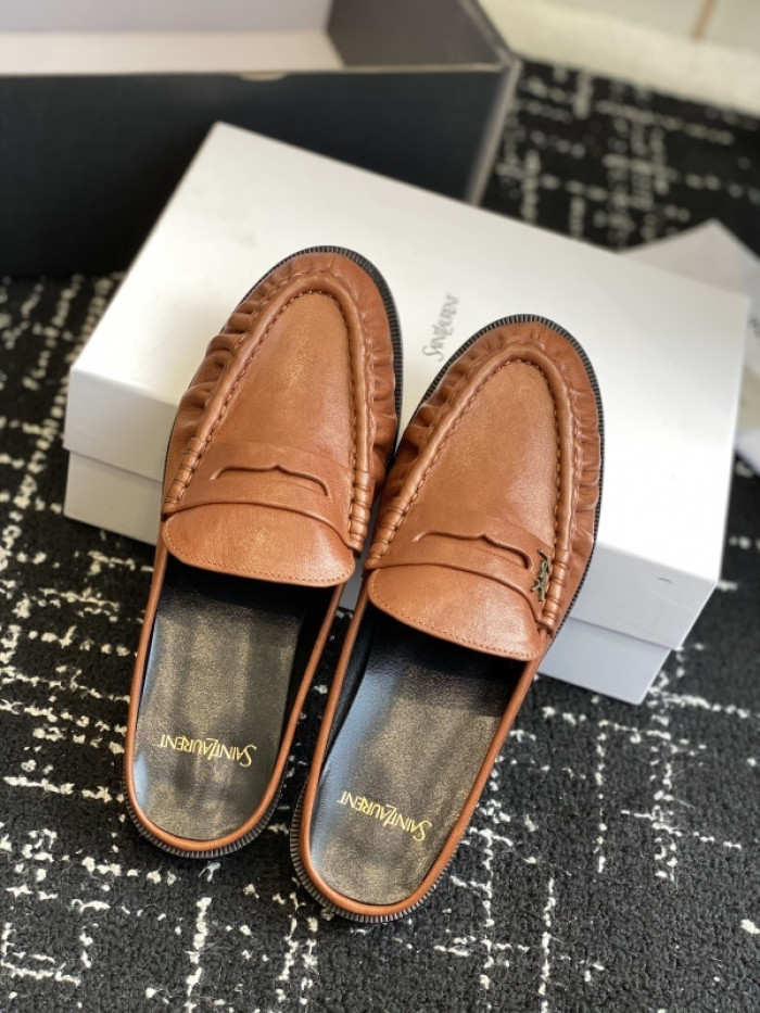 Y51 slipper loafer